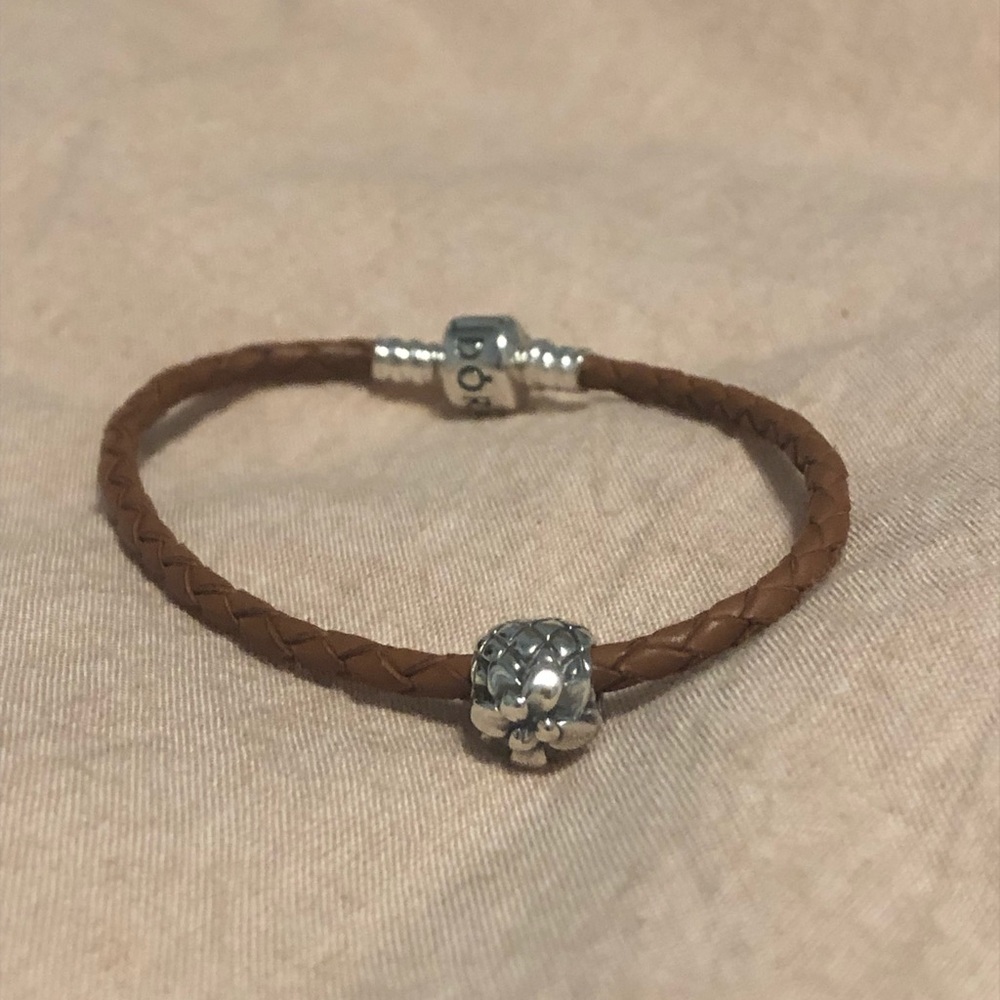 7.5 inch Pandora bracelet with pineapple charm
